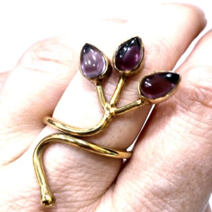 Δαχτυλίδι από μπρούτζο σε σχήμα κλαδί με πετρούλες από αμέθυστο