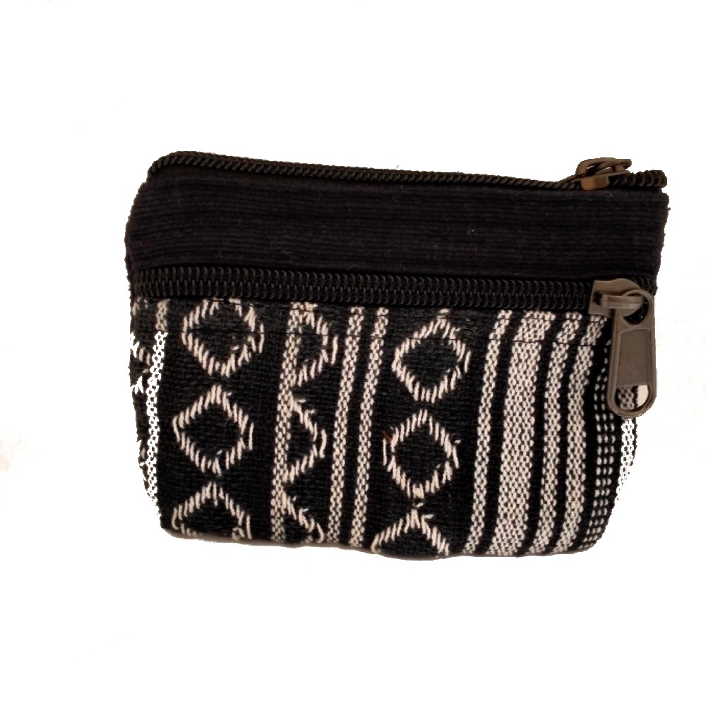 bhw-03-a-small-coin-wallet-nepal(1) Πορτοφολάκι μικρό ασπρόμαυρο ρόμβοι χειροποίητο από Νεπάλ