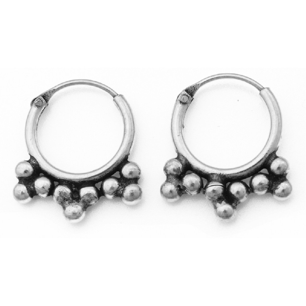 Σκουλαρίκι κρικάκι ασήμι 925 με σχέδιο σταφύλι Σκουλαρίκι κρικάκι ασήμι 925 με σχέδιο σταφύλι