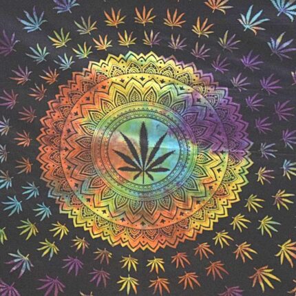 Πάντα τοίχου, πανό ,ριχτάρι σε μαύρο χρώμα με σχέδιο ψυχεδελικό φύλλο