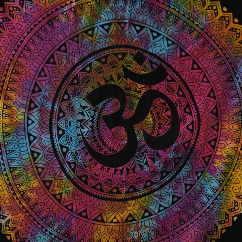 Πάντα τοίχου, πανό ,ριχτάρι σε μαύρο χρώμα με σχέδιο σύμβολο του ομ σε μαντάλα Πάντα τοίχου, πανό ,ριχτάρι σε μαύρο χρώμα με σχέδιο σύμβολο του ομ σε μαντάλα