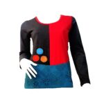 Μπλούζα γυναικεία σε μαύρο μπλέ και κόκκινο χρώμα με σχέδια κύκλους και λουλούδια