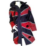 Γυναικείο ημίπαλτο τζάκετ από βαμβάκι με επένδυση φλις, κλέινει εσωτερικά με φερμουάρ και εξωτερικά με κουμπιά σε υπέροχο μαύρο χρώμακαι κοκκινα με γκρί μοτίβα