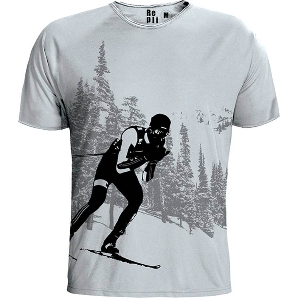 Ανδρικό tshirt της εταιρίας Replica από οργανικό βαμβάκι και στάμπα με οικολογική μεταξοτυπία νεροχρώματος σε άσπρο χρώμα και σχέδιο σκιέρ σε αλπικό τοπίο Ανδρικό tshirt της εταιρίας Replica από οργανικό βαμβάκι και στάμπα με οικολογική μεταξοτυπία νεροχρώματος σε άσπρο χρώμα και σχέδιο σκιέρ σε αλπικό τοπίο