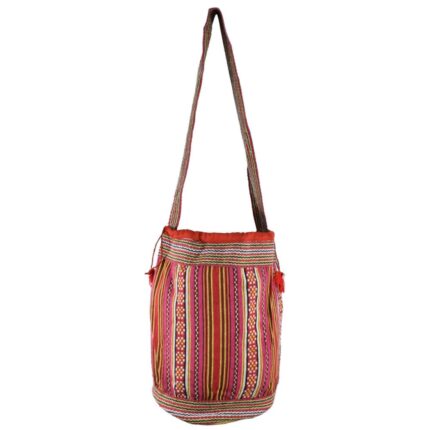 Τσάντα ώμου χιαστί σε στυλ πουγκί με έθνικ μοτίβα σε κόκκινο χρώμα χειροποίητη