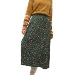 Μίντι φούστα με ελαστική μέση σε πράσινο χρώμα από βισκόζη με τύπωμα λεοπάρ της ισπανικής εταιρίας Xantik