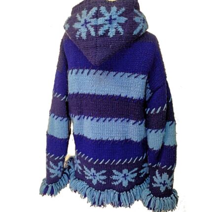 Μπουφάν ζακέτα από 100% μαλλί και επένδυση πολυεστέρα , κουκούλα εξωτερικές τσέπες και κουκούλα σε υπέροχο σχέδιο