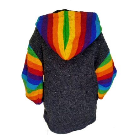 Μπουφάν ζακέτα από 100% μαλλί με εσωτερική επένδυση πολυεστέρα σε μαύρο και πόλυχρωμα μοτίβα με κουκούλα και φερμουάρ