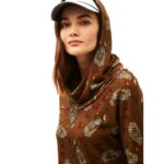 Μπλούζα χειμερινή σε καφέ χρώμα και κουκούλα με τύπωμα χαρούμενο πρόβατο