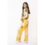 Παντελόνι καμπάνα φούτερ μπατίκ σε κίτρινο χρώμα με ελαστική μέση και τσέπες από βαμβάκι 100%