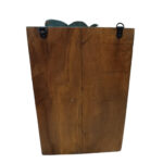 Βιτρινάκι κρεμαστό από ανακυκλωμένο ξύλο με δύο εσωτερικά ράφια σε φυσικό χρώμα και παλαιωμένο φινίρισμα τεχνοτροπίας κατασκευασμένο στην Ινδία